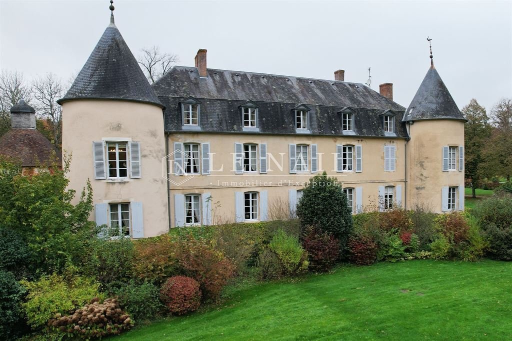 Castle in Saint Martin-Saint Etienne, Nevers, France 2 - 14988889