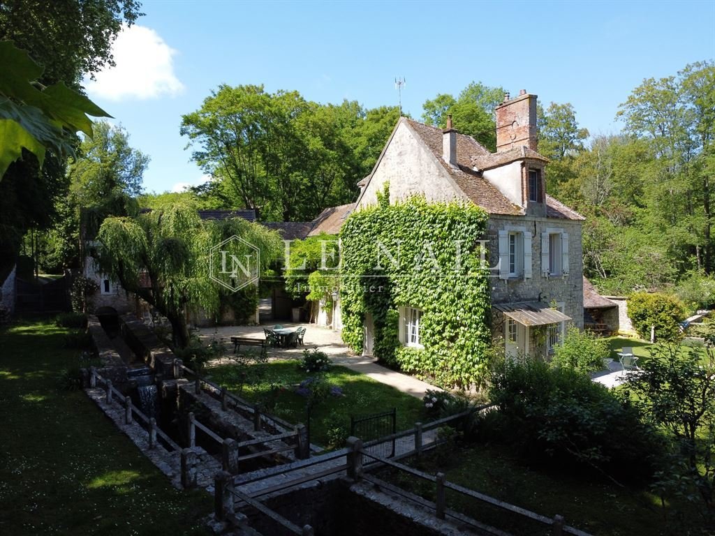 Rive de Seine Sud Est, Melun, France 2 - 18031392