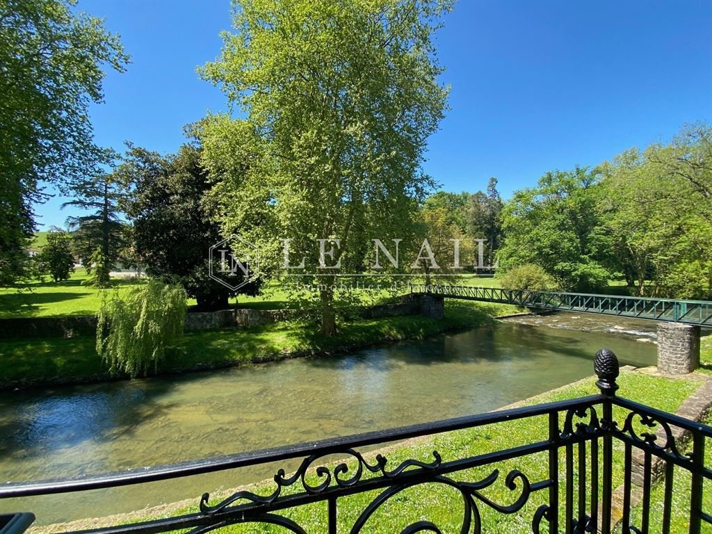 Schloss in Uhart-Mixe, Neu-Aquitanien, Frankreich 5 - 18031390