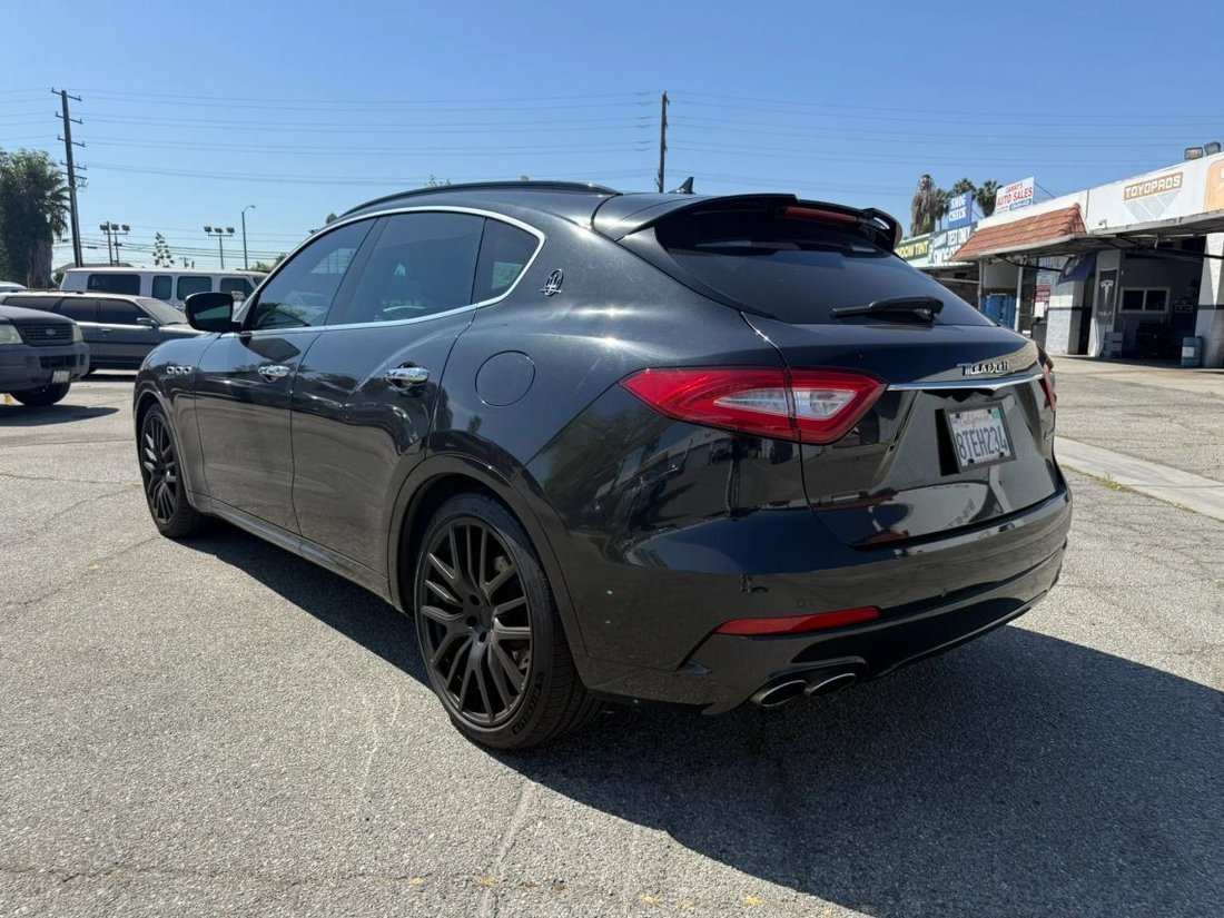Suv in Azusa, CA, United States 5 - 18775459