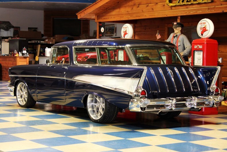6.0L  Auto OD  4 Wilwood Discs  P/S  A/C  Leather Interior  Full Custom Build!!! in New Braunfels, United States 3 - 18774409