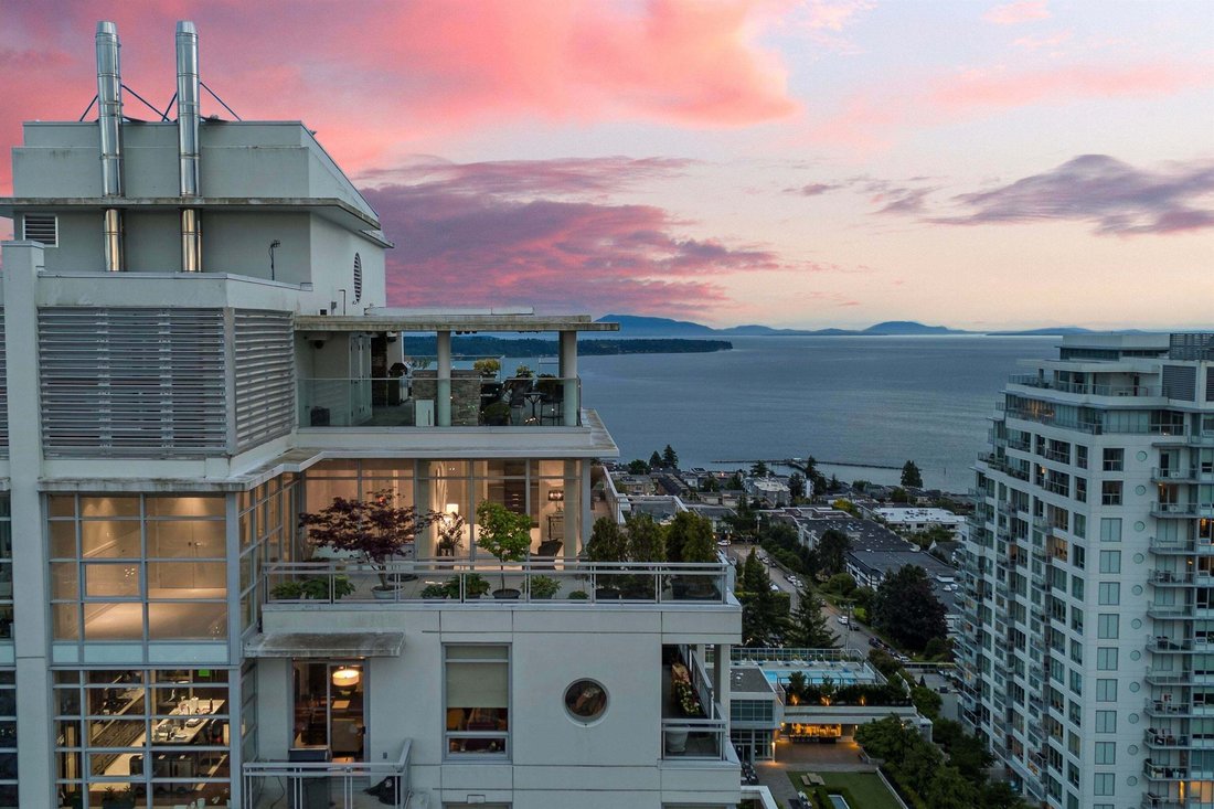 Condominio en White Rock, Columbia Británica, Canadá 1 - 18774661