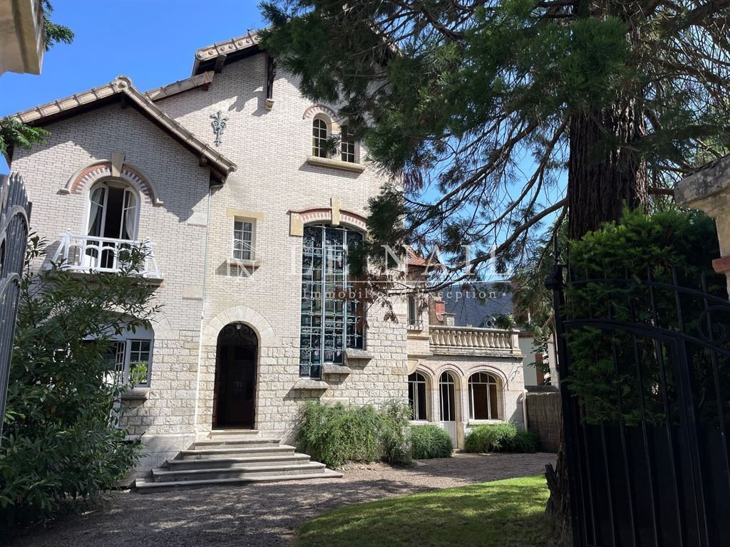 Villa en Ville Sud, Fontainebleau, Francia 1 - 18133687