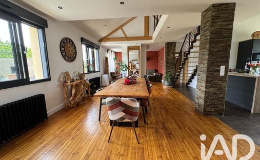 House in Le Grand Clos, Murs-Erigne, France 1