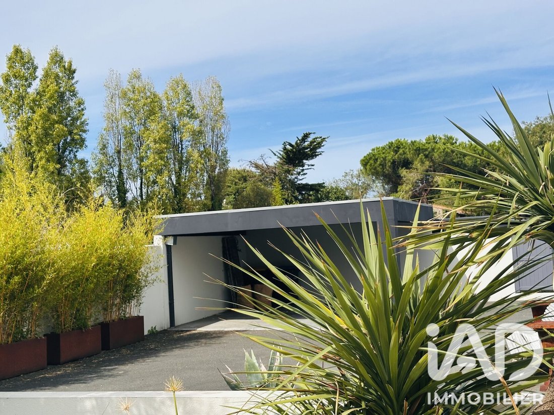 House in Dompierre-sur-Mer, Nouvelle-Aquitaine, France 2 - 17658529