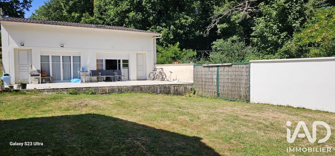 House in Jouy-le-Moutier, Ile-de-France, France 1 - 18777089