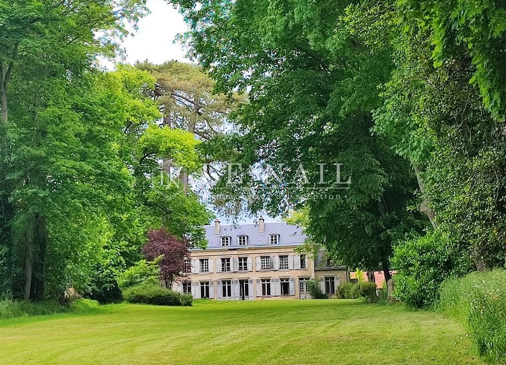 Estate in Haute Ville-Basse Ville, Chartres, France 1 - 14566839