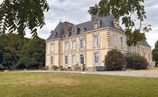 Castello a Saint-Martin-sur-Oust, Bretagna, Francia 1