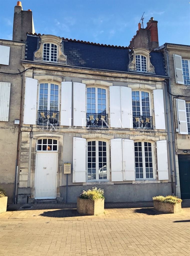 House in Poitiers, Nouvelle-Aquitaine, France 1 - 15531739