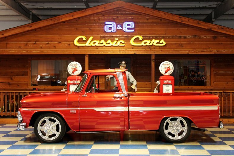 350 cui  Auto  P/B  P/S  A/C  Custom Interior  20" Billet Specialties wheels!!! in New Braunfels, United States 2 - 18774417