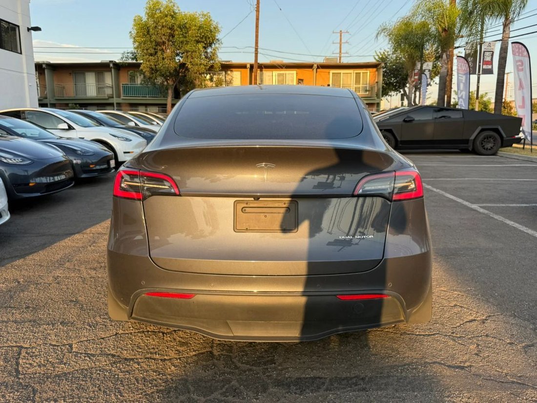 Suv in Azusa, CA, United States 5 - 18775452