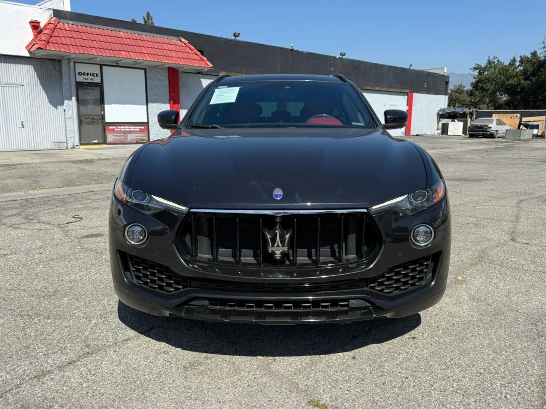 Suv in Azusa, CA, United States 2 - 18775459