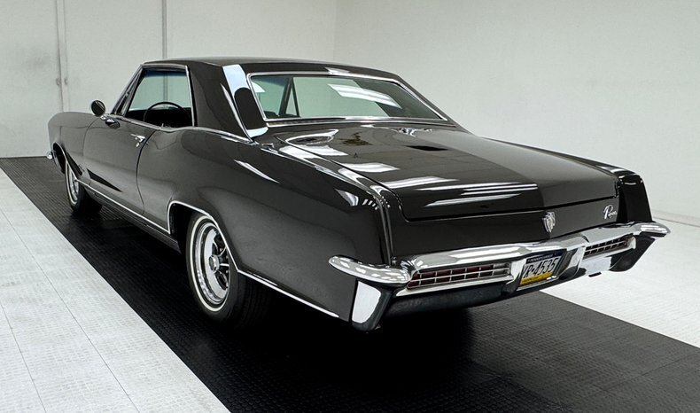 Coupe in Morgantown, United States 3 - 18774433