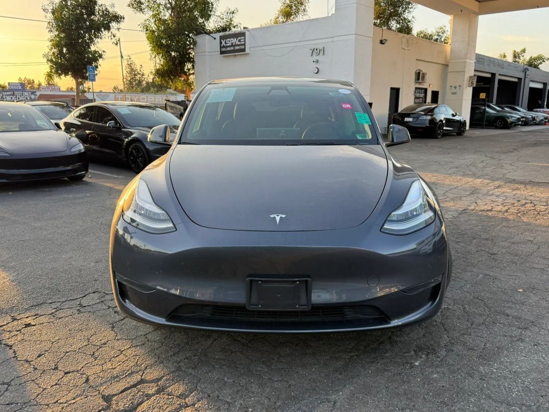 Suv in Azusa, CA, United States 3 - 18775452