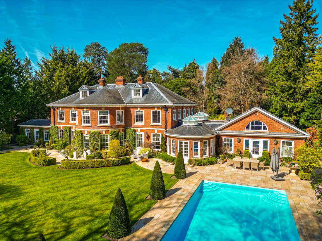 House in Esher, Elmbridge, England 1 - 18686812