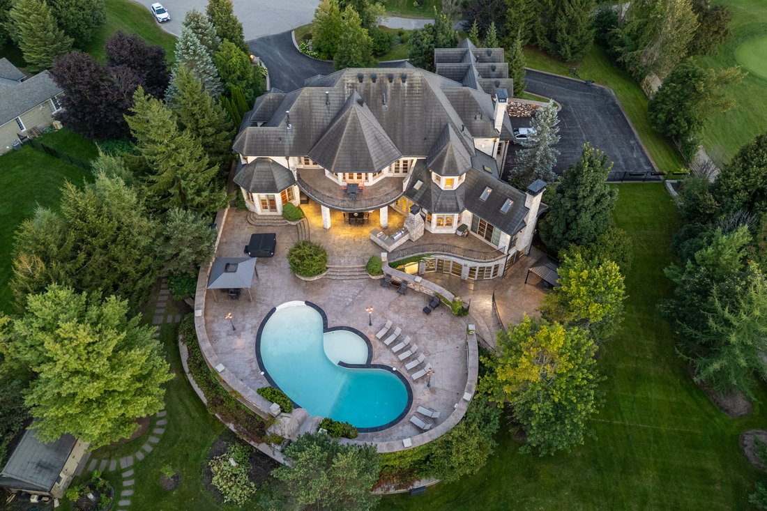 Estate in Halton Hills, Ontario, Canada 2 - 18775809