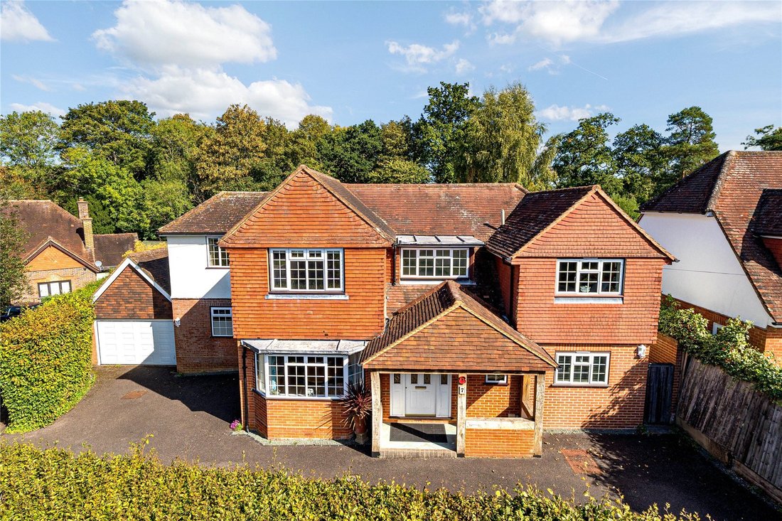 Haus in Newlands Corner, Guildford, England 1 - 18779106