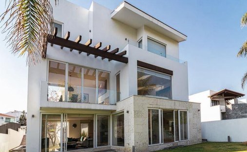 House in Tlaxcalancingo, Puebla, Mexico 1