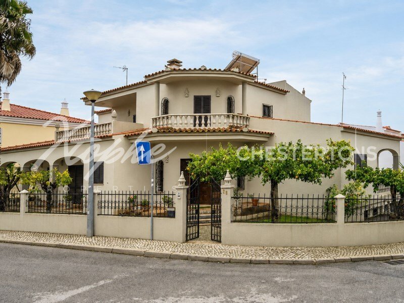 Villa in Loule (Sao Clemente), Algarve, Portugal 5 - 17241070