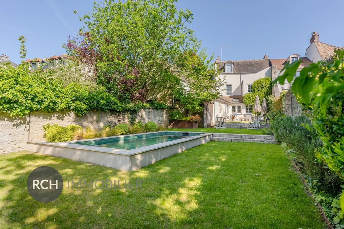 Casa en Montfort-l'Amaury, Isla de Francia, Francia 1 - 18777598