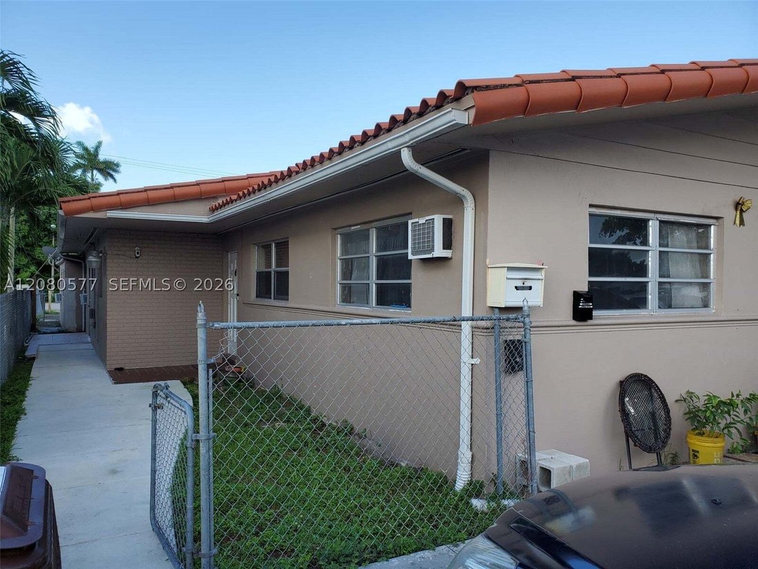 House in Hialeah, Florida, United States 2 - 18779025