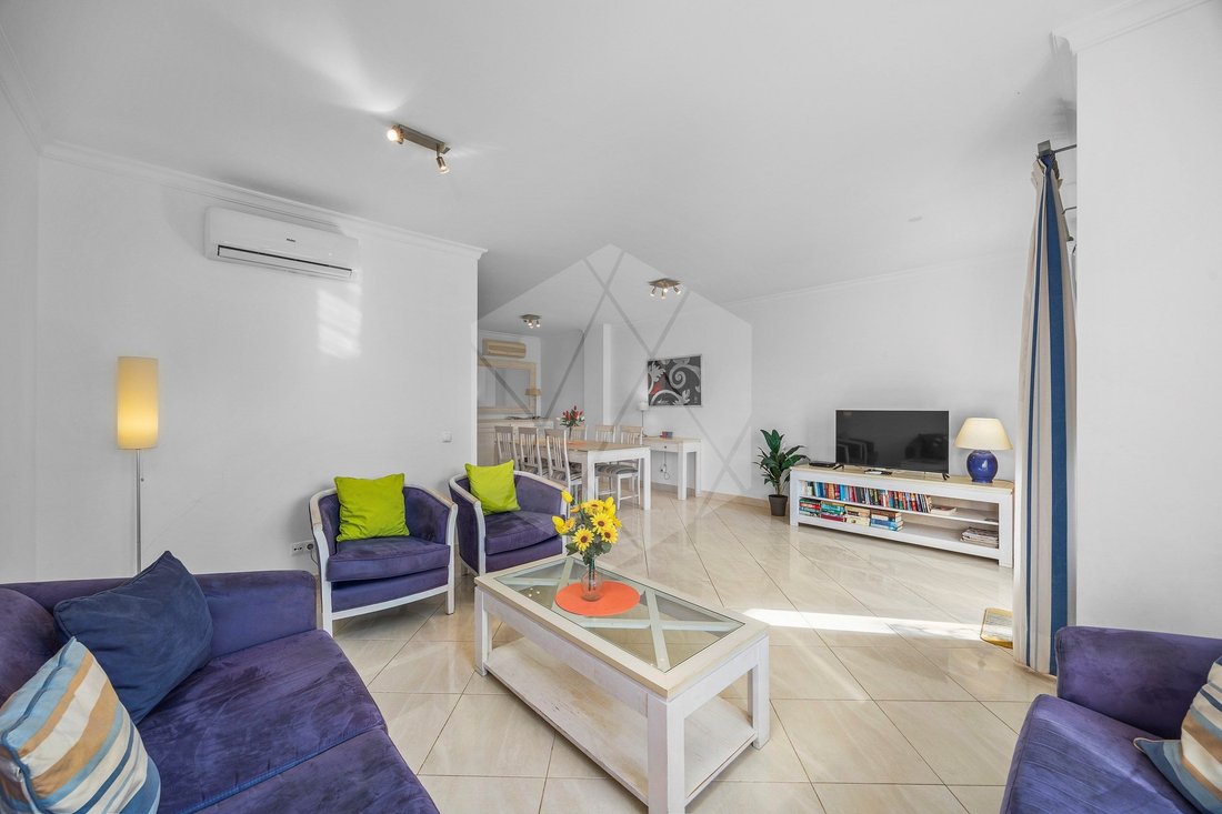 Townhouse in Olhos de Agua, Algarve, Portugal 4 - 18780458