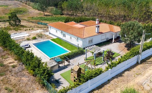 House in A dos Cunhados e Maceira, Lisbon, Portugal 1