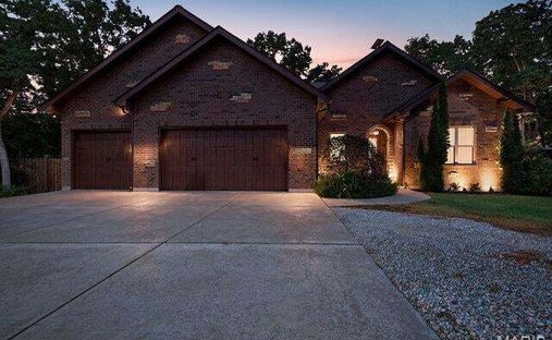House in Warrenton, Missouri, United States 1