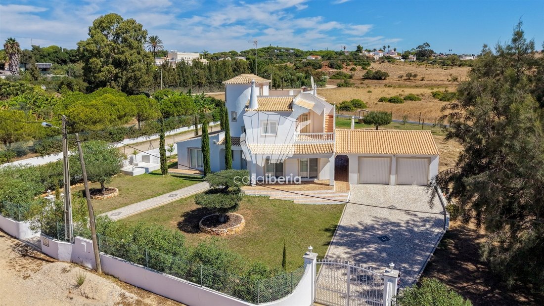 House in Lagoa e Carvoeiro, Algarve, Portugal 2 - 18778982