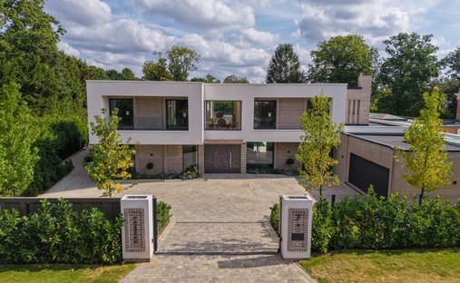 Maison à Oxshott, Elmbridge, Angleterre 1