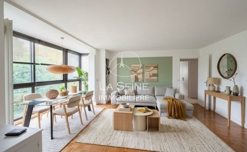 Apartment in Saint-Cloud, Ile-de-France, France 1