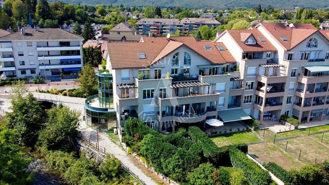 Apartment in Divonne-les-Bains, Auvergne-Rhône-Alpes, France 1 - 18648510