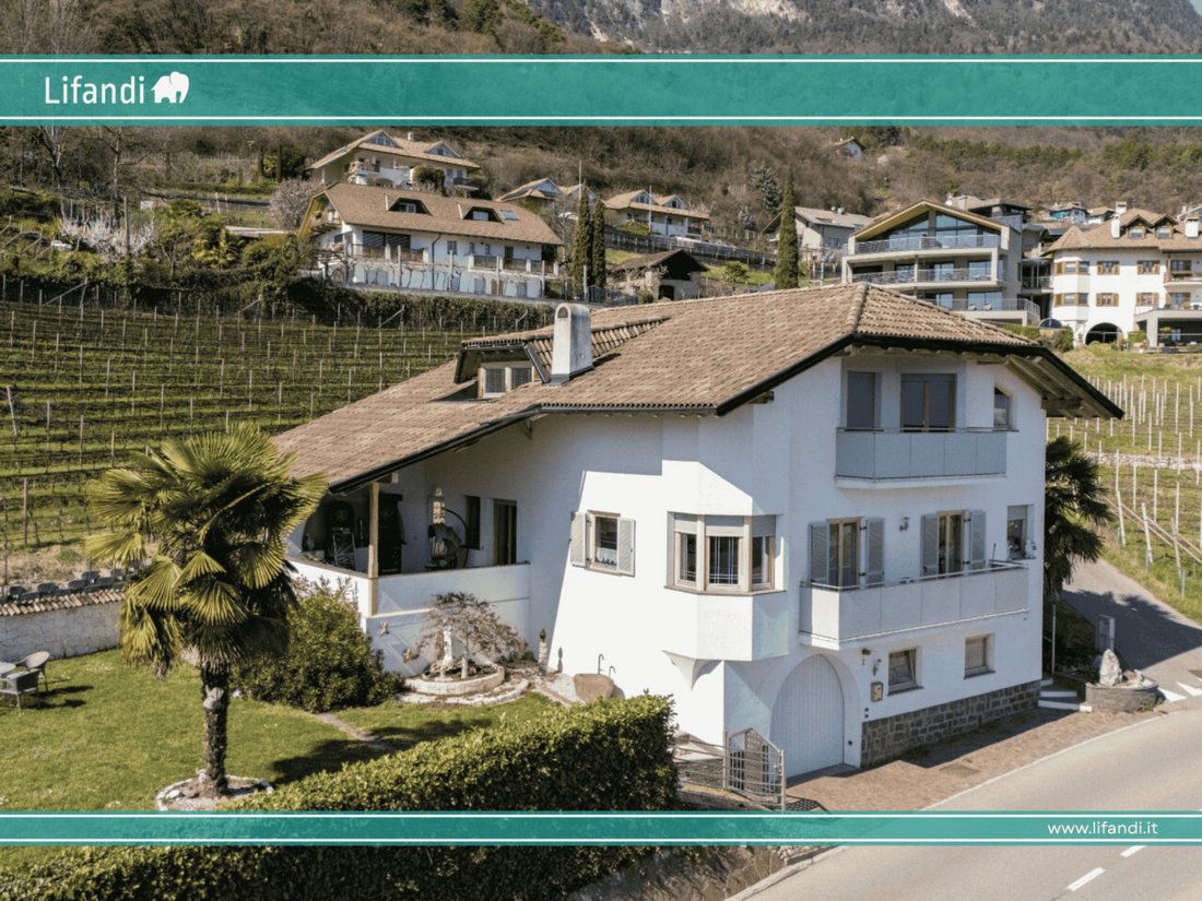 House in Kaltern / Kaltern an der Weinstraße, Trentino – Alto Adige/Südtirol, Italy 1 - 16251760