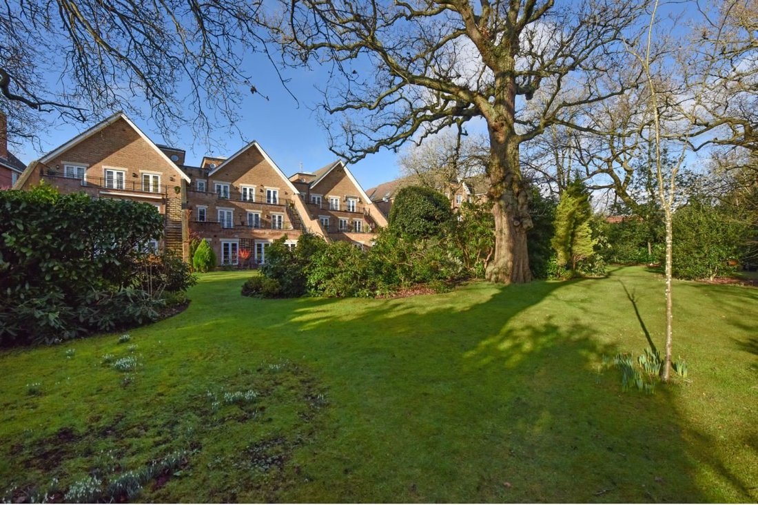 Apartment in Gerrards Cross, England 3 - 18776328