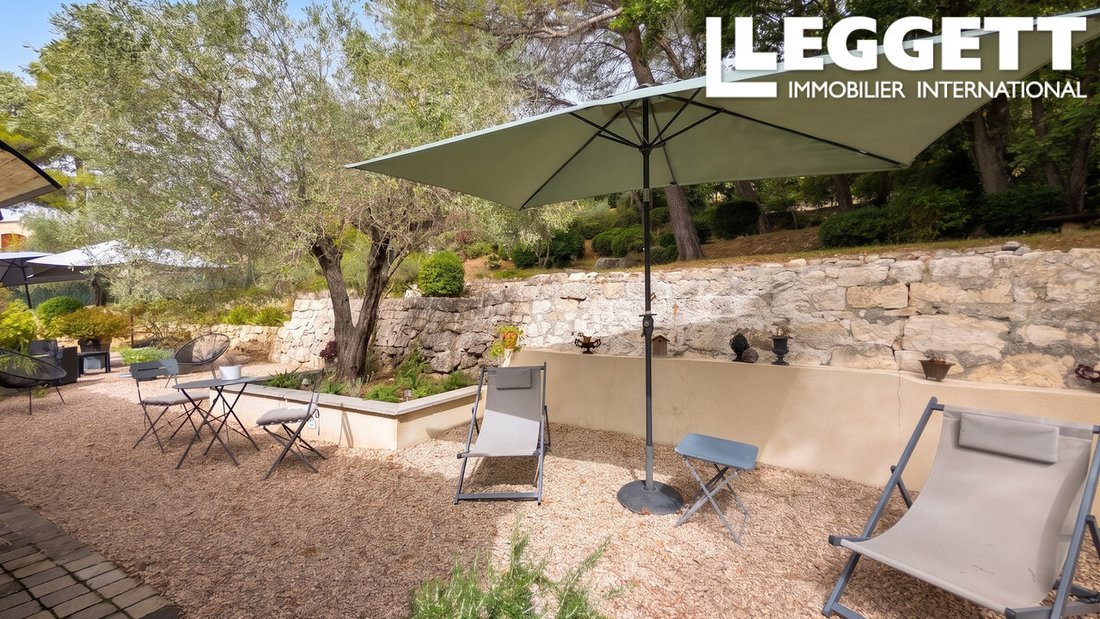 Villa en Valbonne, Provenza-Alpes-Costa Azul, Francia 1 - 18777401