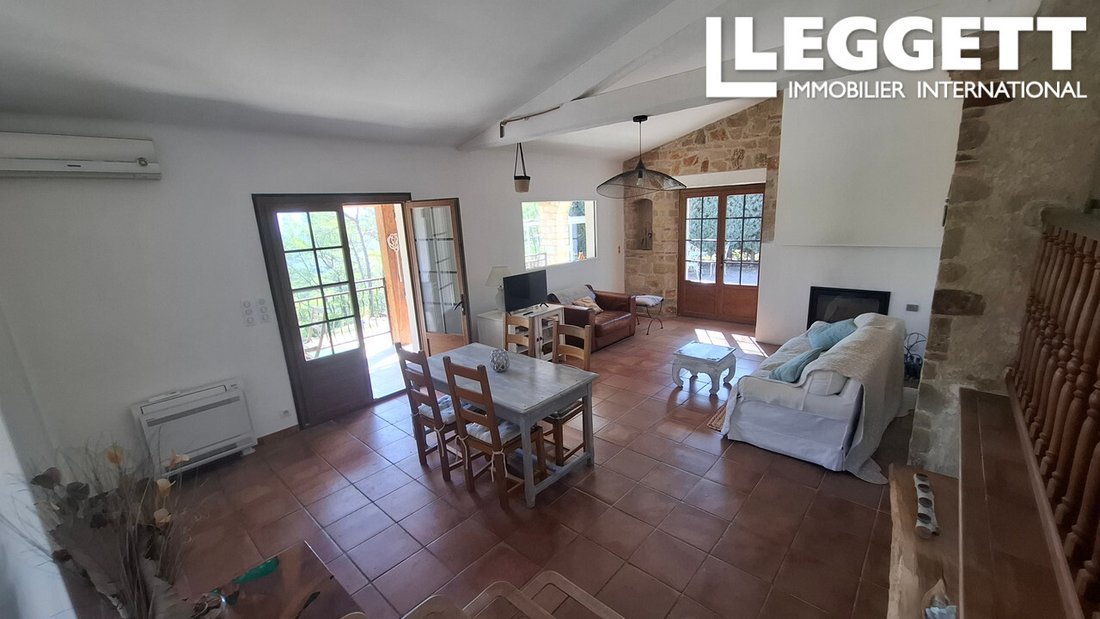 Villa a Sillans-la-Cascade, Provenza-Alpi-Costa Azzurra, Francia 2 - 18777407