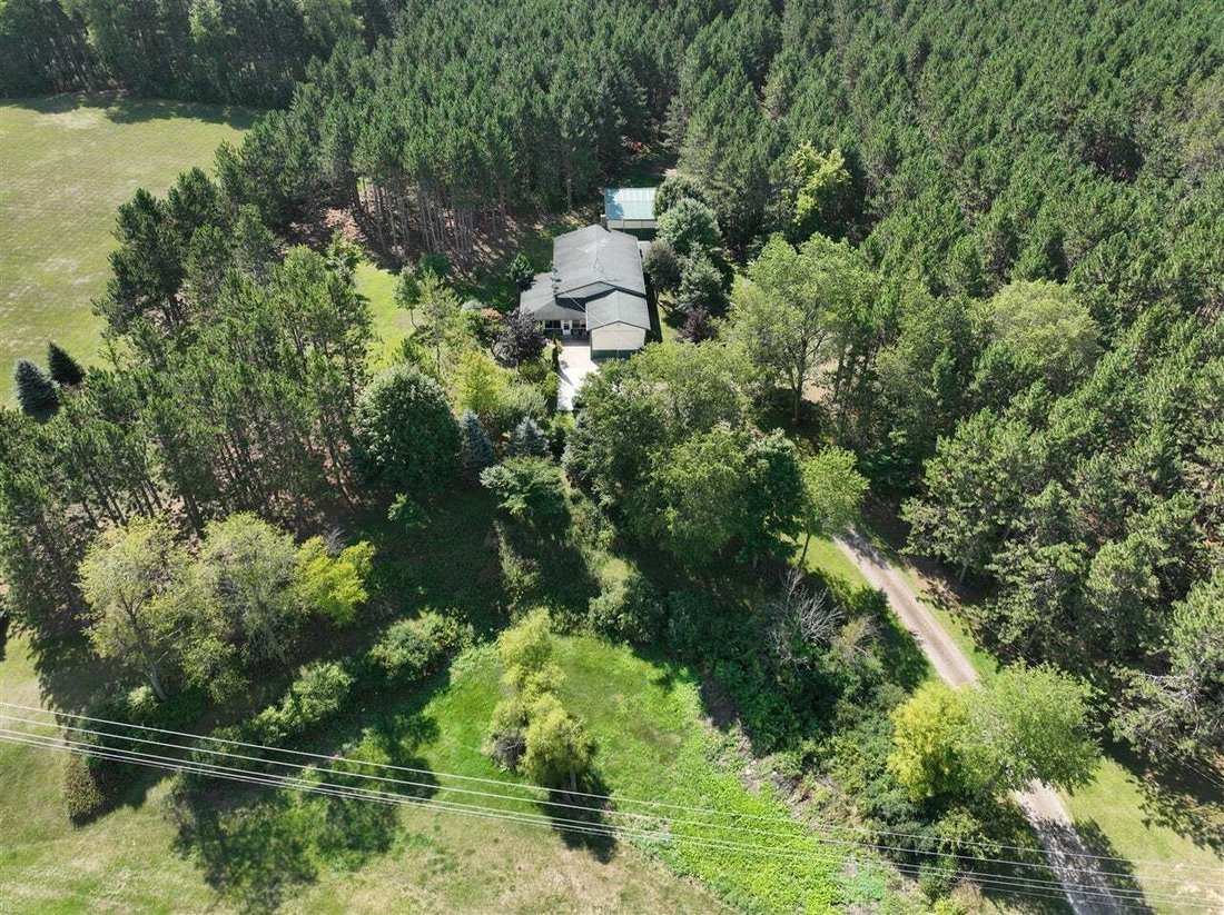 House in Blanchard, Michigan, United States 2 - 18776229