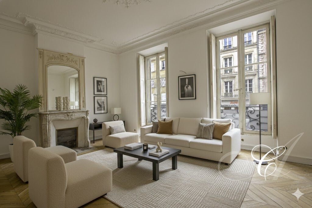 Apartment in Domaine National du Château, Versailles, France 1 - 18781435