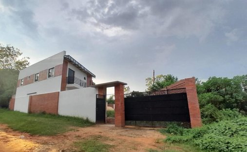 Townhouse en Luque, Central, Paraguay 1