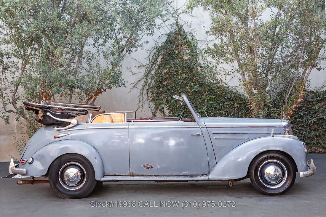 Mercedes-Benz 220 in Los Angeles, CA 4 - 18776917