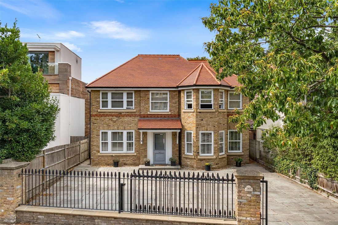 House in Twickenham, Richmond Upon Thames, England 1 - 17382810