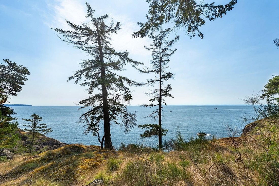 Land in Bowen Island, British Columbia, Canada 1 - 18781325