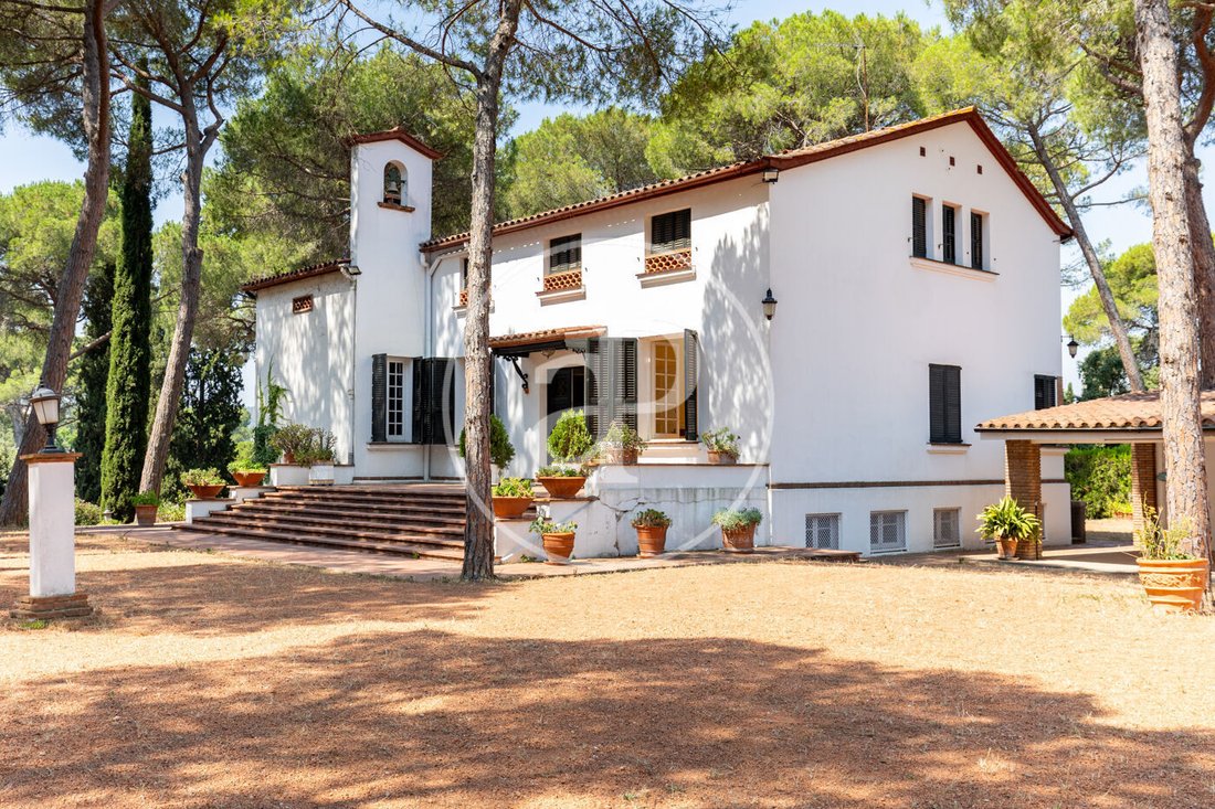 Villa in Sant Cugat del Valles, Catalonia, Spain 1 - 18454124