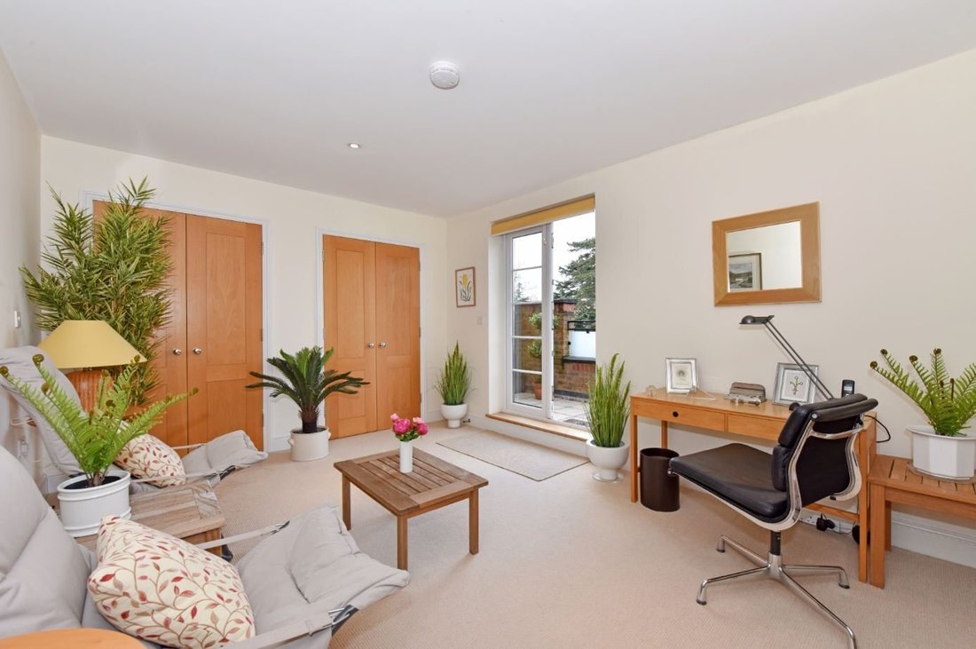 Apartment in Gerrards Cross, England 4 - 18776328