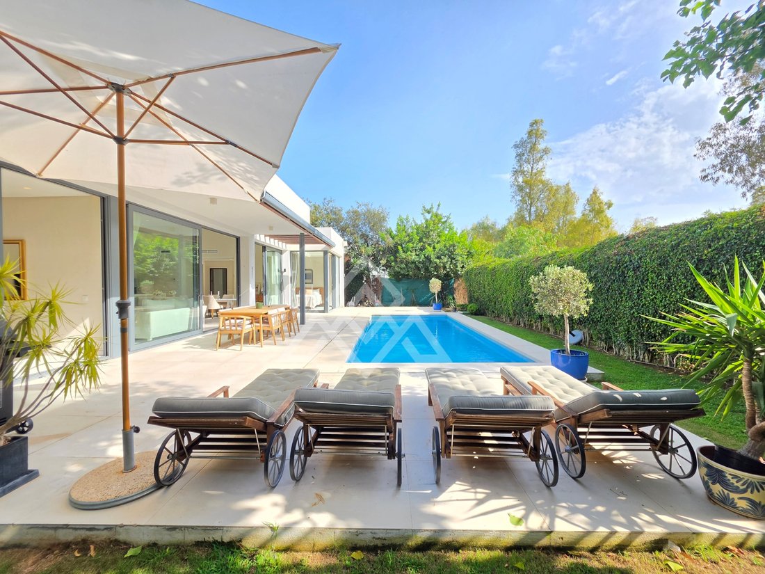 Villa in Estepona, Andalusien, Spanien 1 - 18780650