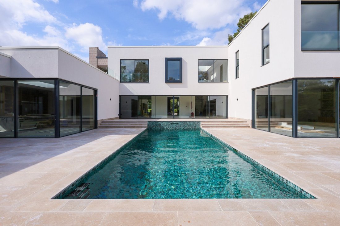 Maison en Oxshott, Elmbridge, Angleterre 3 - 18776942
