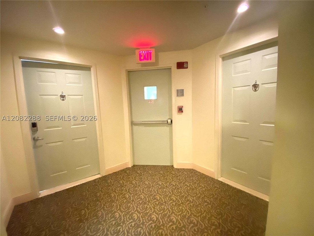 Appartement à Hallandale Beach, Floride, États-Unis 4 - 18779021