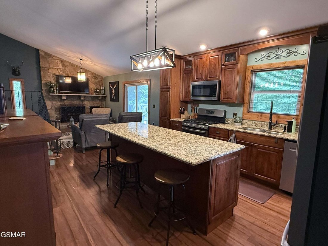House in Gatlinburg, Tennessee, United States 2 - 18779605