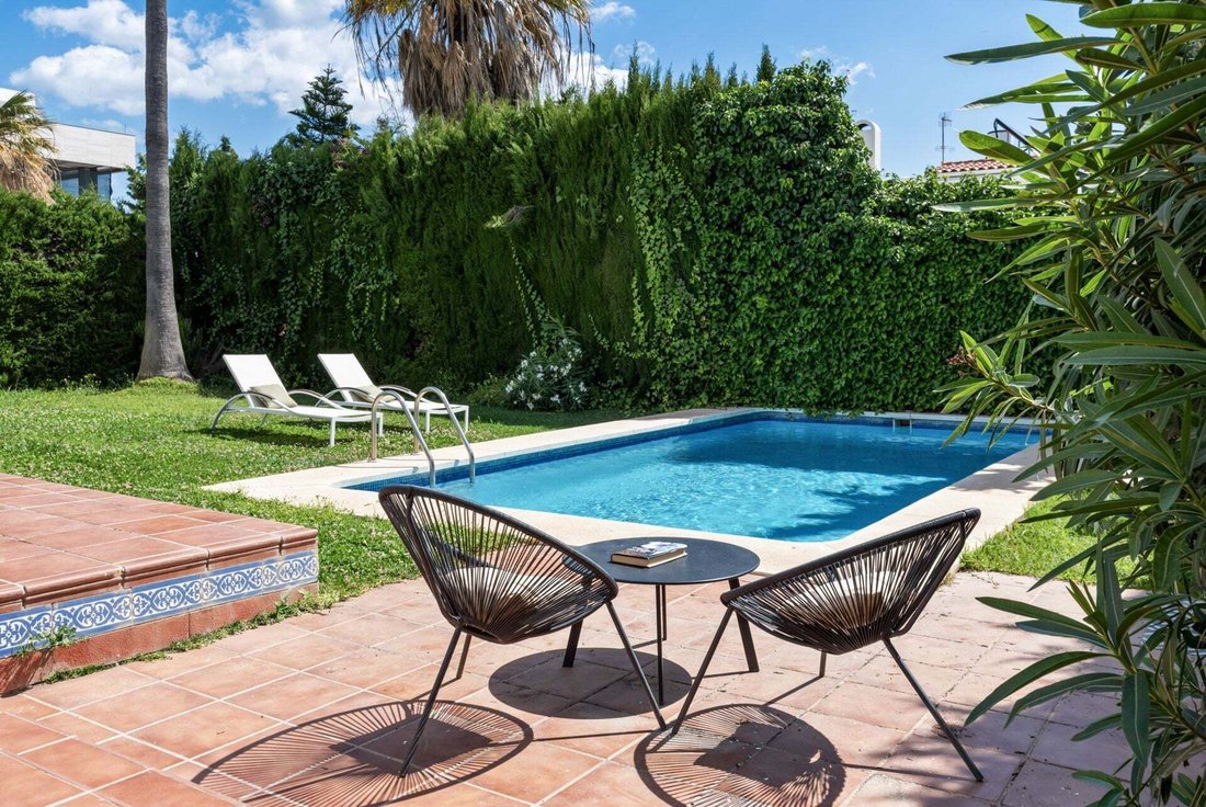 Villa à Puerto Banús, Marbella, Espagne 3 - 18776196