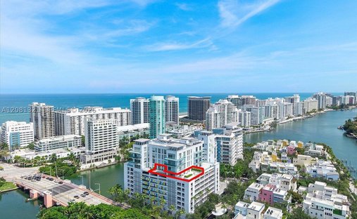 Condo in Miami Beach, Florida, United States 1